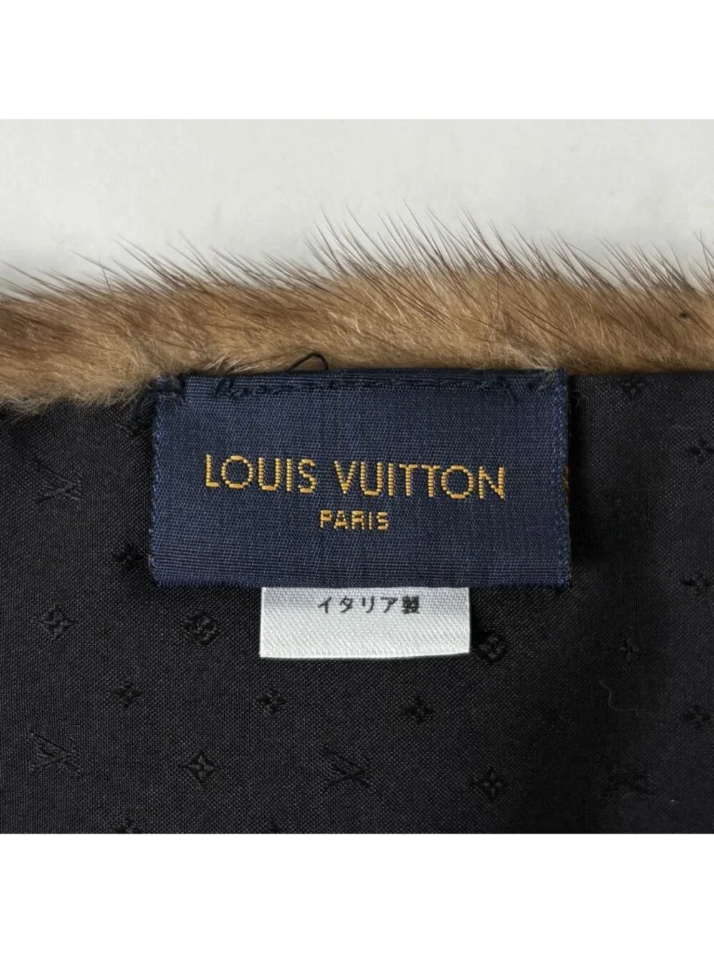 Louis Vuitton Echarpe Logo Scarf Monogram Mink Silk Brown - Picture 6 of 6